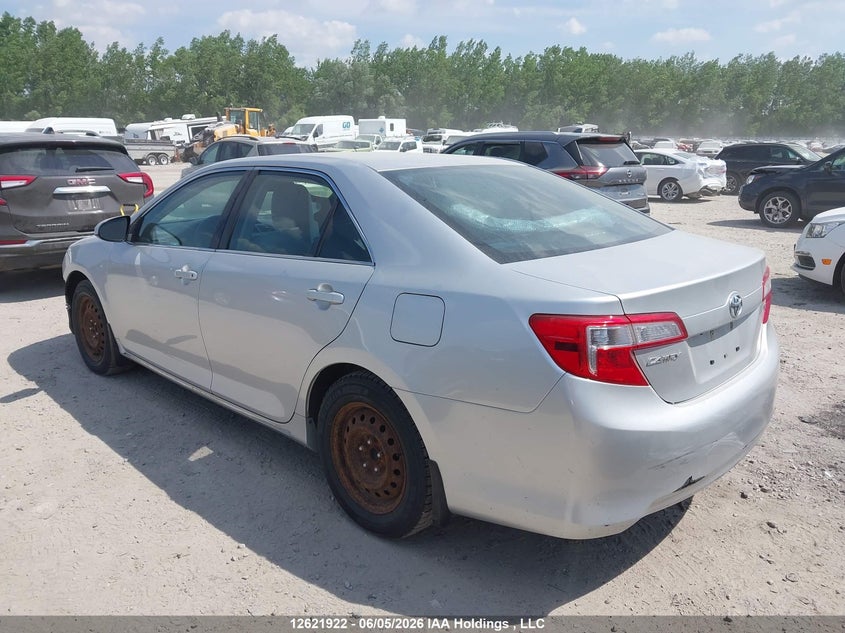 Vin: 4t1bf1fk5eu857559, lot: 3021279, toyota camry le 20143