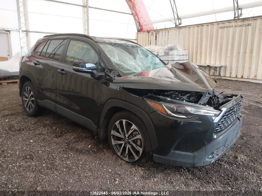 2024 TOYOTA COROLLA CROSS LE