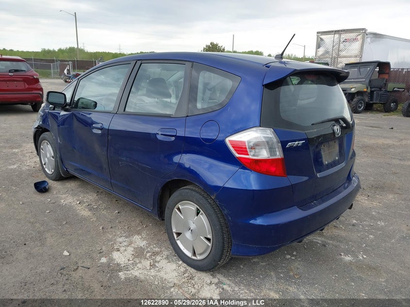 Vin: jhmge8h55bc801795, lot: 3022333, honda fit lx 20113