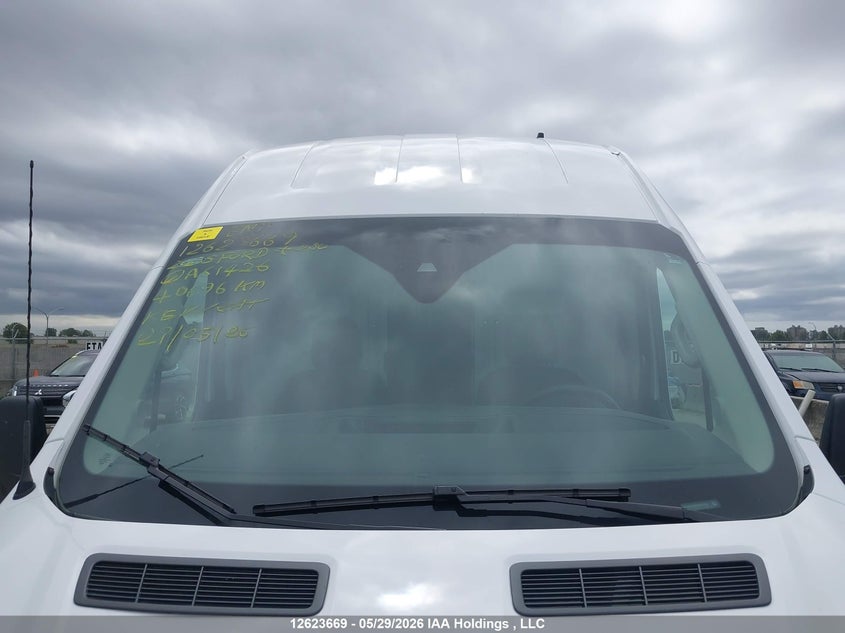 1FTBR2X80SKA61426 2025 Ford Transit 3.5 T-250 white