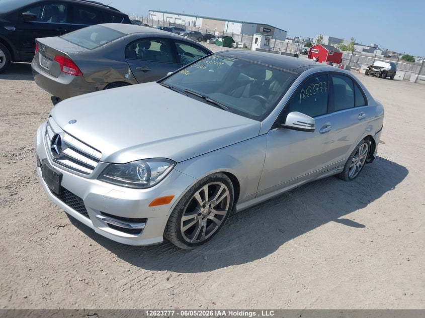 Vin: wddgf8jb0da832729, lot: 3023297, mercedes-benz c 350 4matic 20132