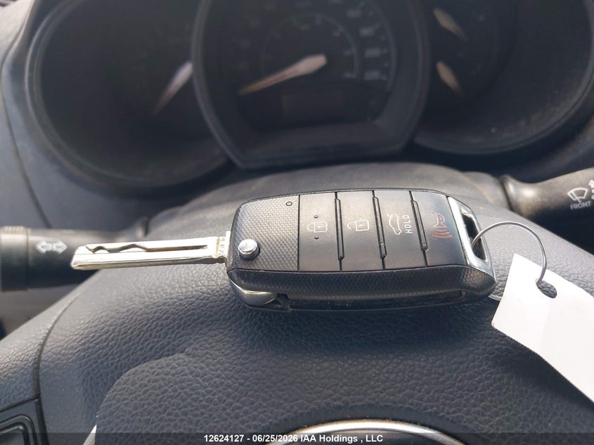 2015 KIA RIO SEDAN 1.6L I-4 DI, DOHC, VVT, 138HP