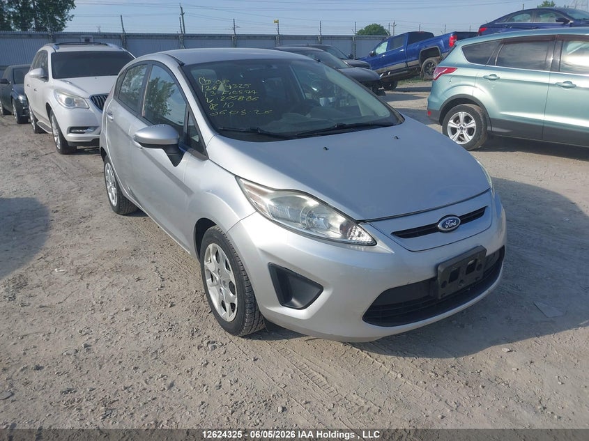 Vin: 3fadp4ej8dm205886, lot: 3023922, ford fiesta se 2013 img_1