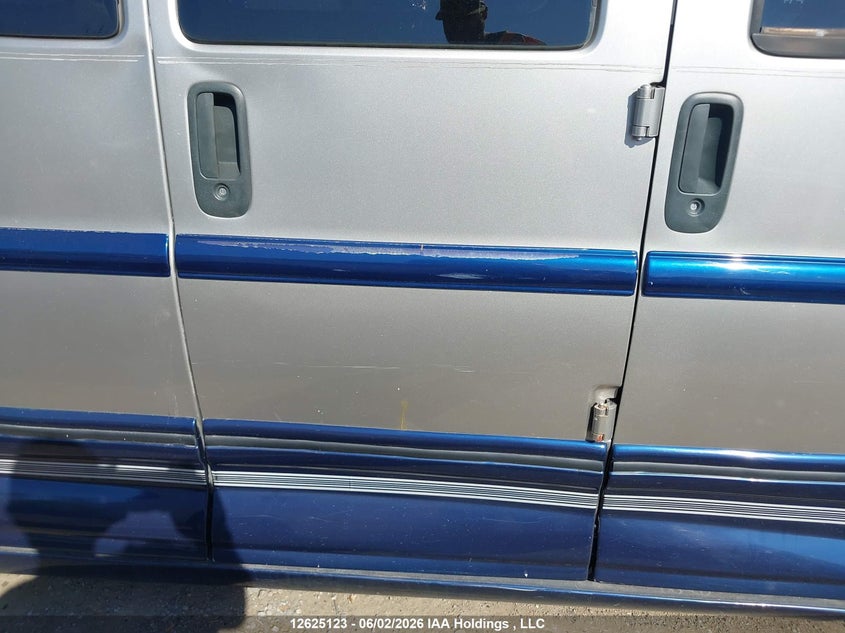 2000 Chevrolet Express Upfitter Pkg. VIN: 1GBFG15R4Y1176613 Lot: 12625123