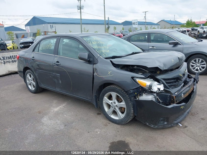 2013 TOYOTA COROLLA LE