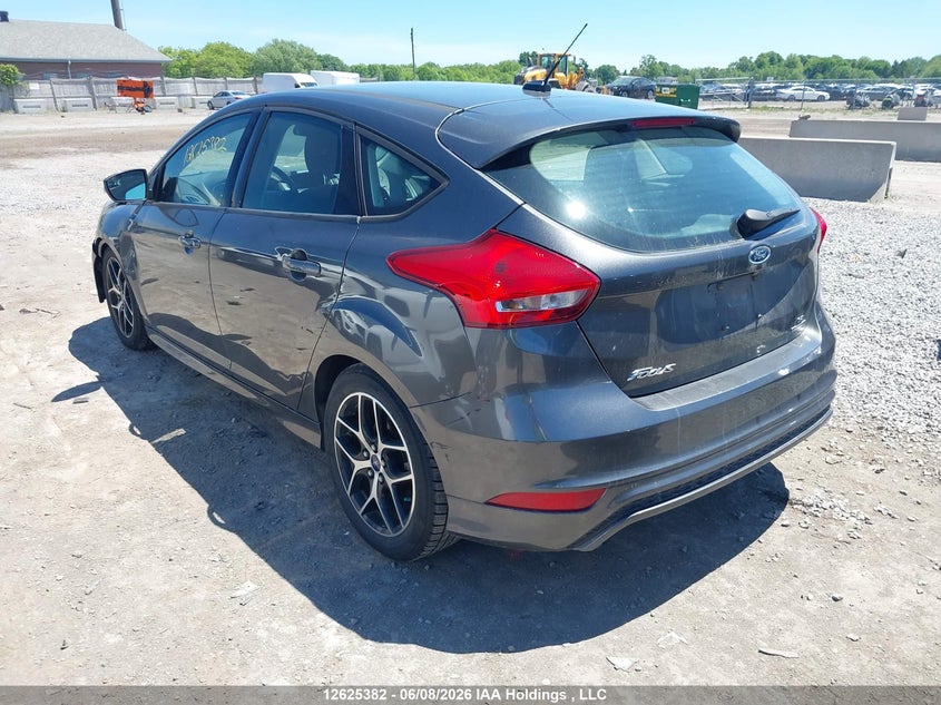 Vin: 1fadp3k25fl265135, lot: 3025115, ford focus se 20153