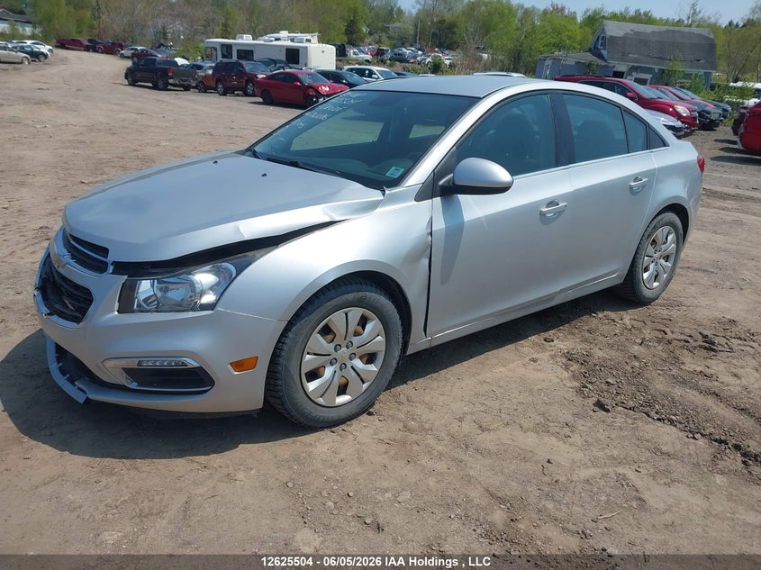 2015 Chevrolet Cruze, Удар спереду, IAAI, VIN 1G1PC5SB9F7261086 — фото 2
