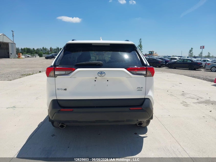 2021 Toyota Rav4 Xle VIN: 2T3R1RFV8MC214183 Lot: 12625603