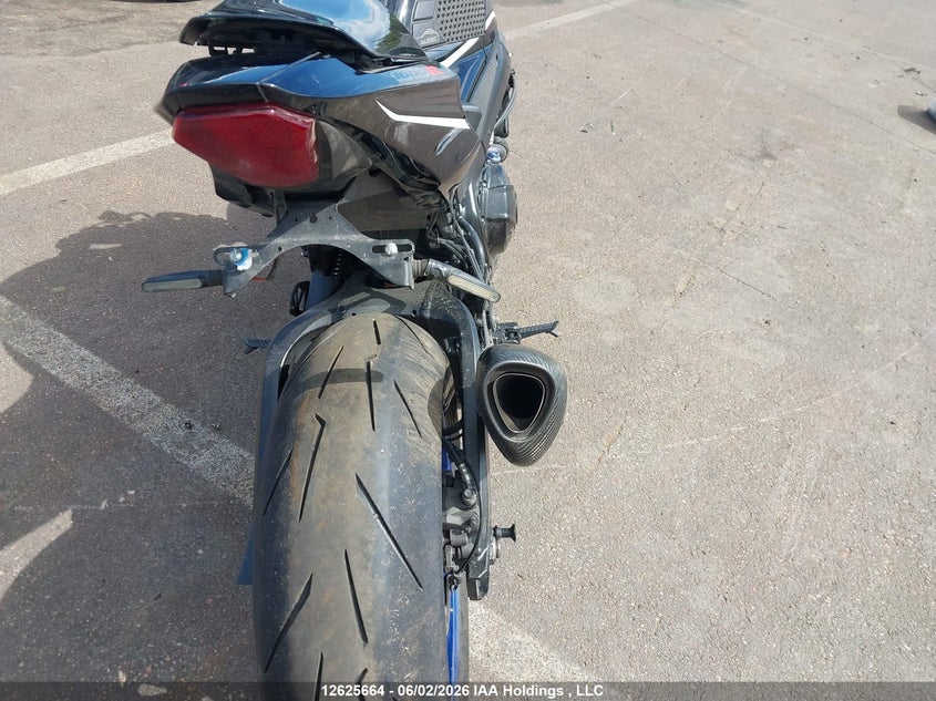 2018 Suzuki Gsx-R1000 R VIN: JS1DM11H0J2100390 Lot: 12625664