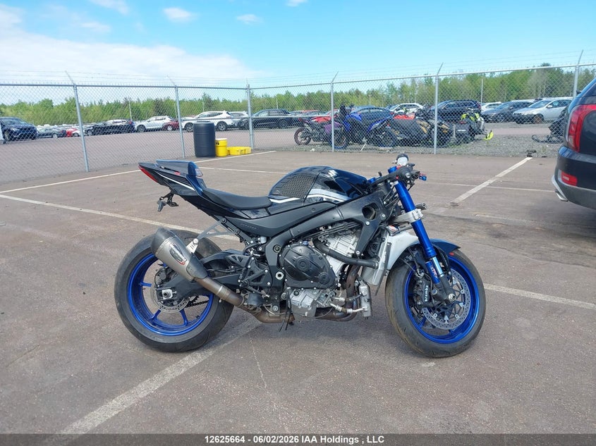 2018 Suzuki Gsx-R1000 R VIN: JS1DM11H0J2100390 Lot: 12625664