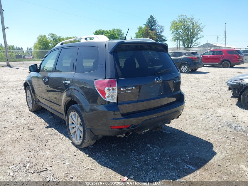 Vin: jf2shcdc8ch411452, lot: 3025537, subaru forester 2.5x premium 20123
