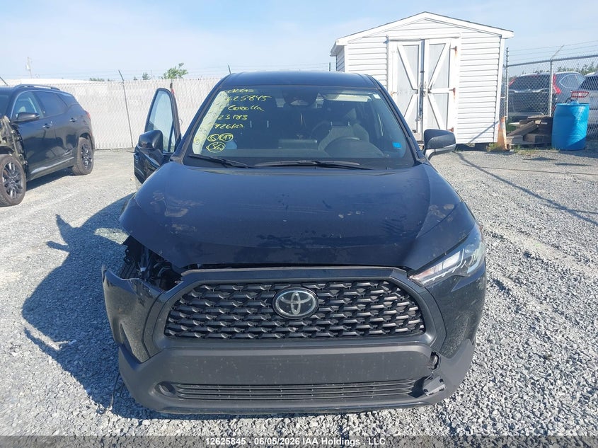 2025 Toyota Corolla Cross Le VIN: 7MUCAABG0SV123183 Lot: 12625845