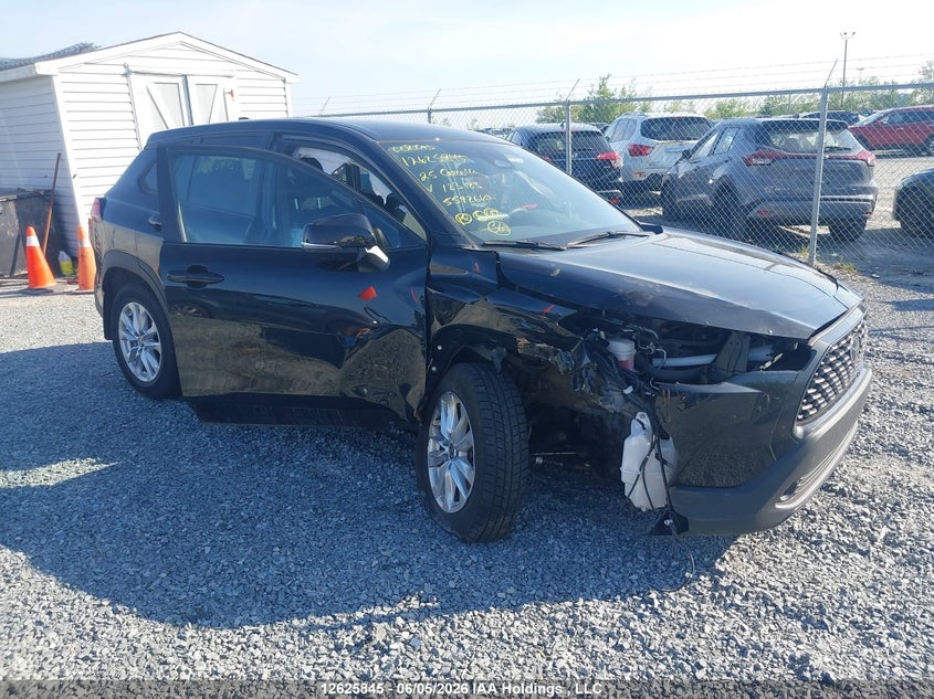 2025 Toyota Corolla Cross Le VIN: 7MUCAABG0SV123183 Lot: 12625845