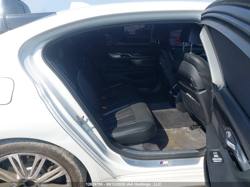 2016 BMW 750 XI - zdjęcie 8
