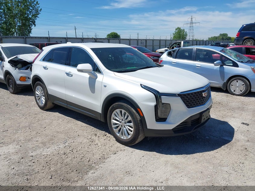 2024 CADILLAC XT4 LUXURY