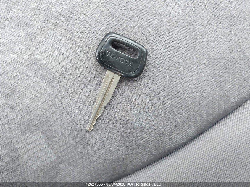 2002 Toyota Echo VIN: JTDBT123625027545 Lot: 12627366