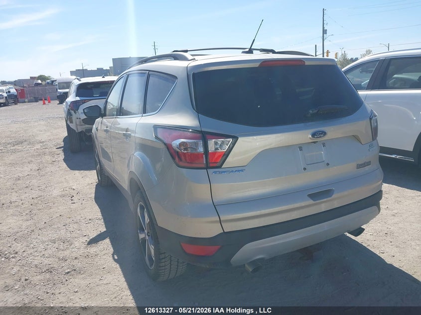 Vin: 1fmcu0g95hud31937, lot: 3027344, ford escape se 20173