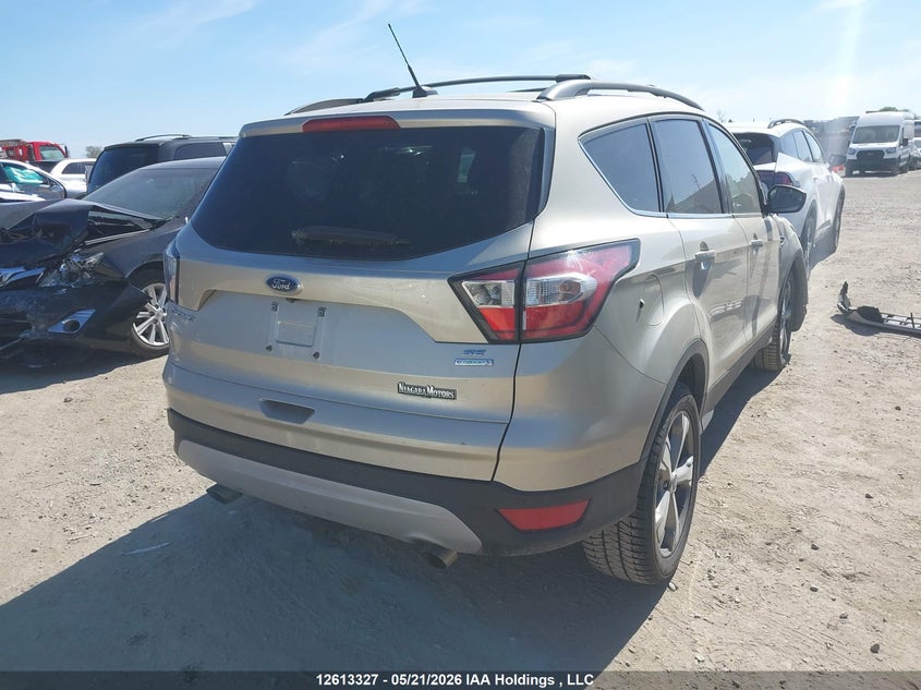 Vin: 1fmcu0g95hud31937, lot: 3027344, ford escape se 20174