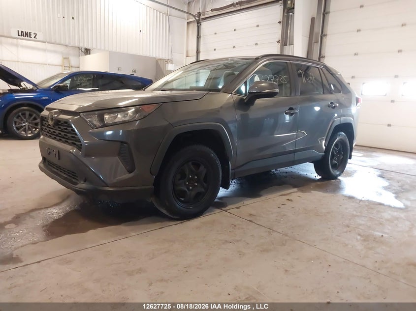 2021 Toyota RAV 4, Theft Recovery, IAAI, VIN 2T3B1RFV7MC204746 — photo 2