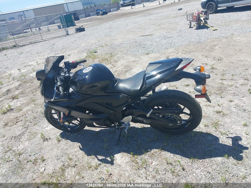 2023 Yamaha Yzfr3 A VIN: MH3RH18N8PK002357 Lot: 12628368