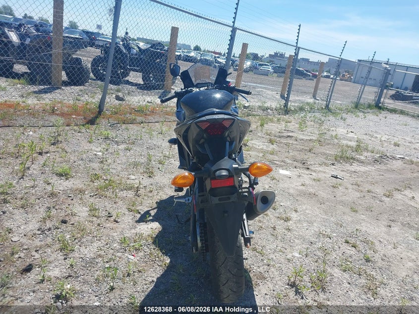 2023 Yamaha Yzfr3 A VIN: MH3RH18N8PK002357 Lot: 12628368