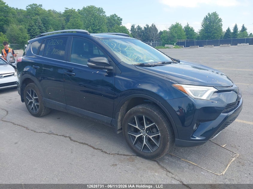 Vin: 2t3jfrev3jw786952, lot: 3028729, toyota rav4 2018 img_1