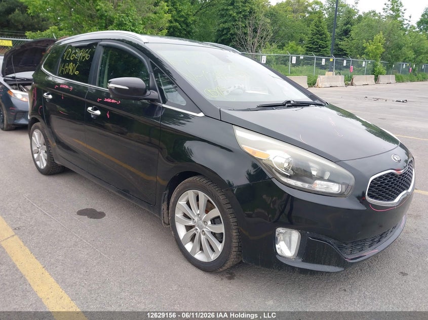 KNAHU8A33G7131906 KIA RONDO Photo 1