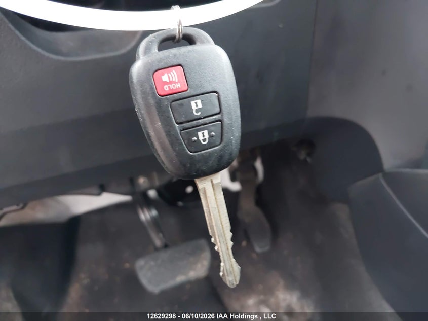 2019 Toyota Yaris L/Le/Se VIN: VNKKTUD32KA104165 Lot: 12629298
