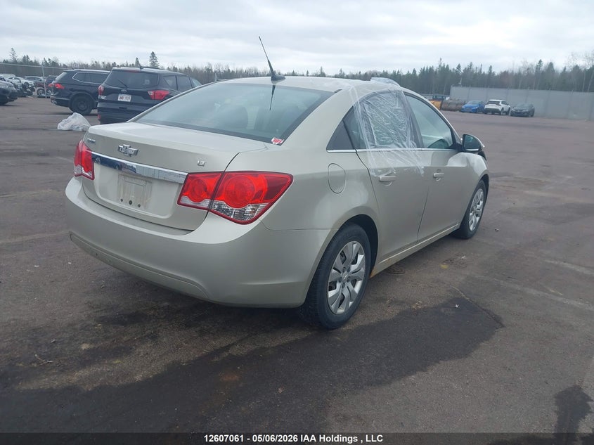 Vin: 1g1pc5sb7e7360794, lot: 3030631, chevrolet cruze 1lt 20144