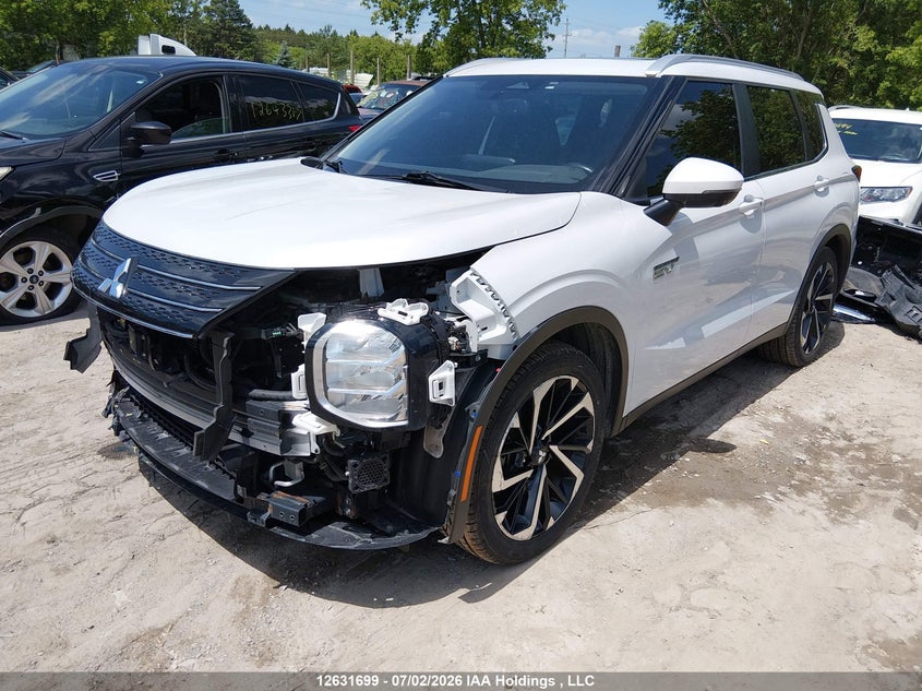 2023 Mitsubishi Outlander Phev Le/Sel, Front, IAAI, VIN JA4T5UA92PZ616141 — photo 2