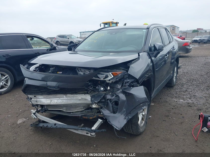 2021 Toyota Rav4 Hybrid Xle, Front, IAAI, VIN 2T3RWRFV0MW109976 — photo 2