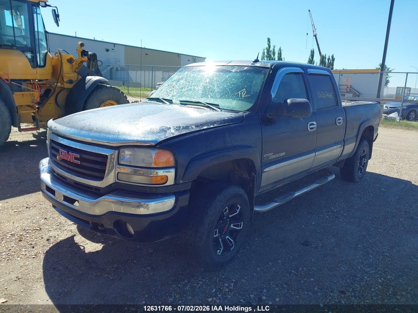 2005 GMC Sierra, Theft Recovery, IAAI, VIN 1GTHK23225F819523 — photo 2