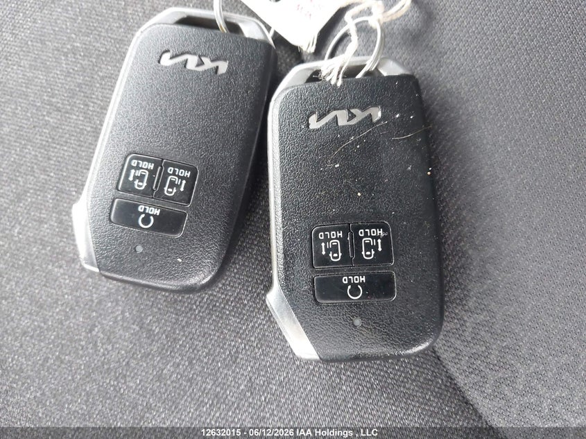 2024 Kia Carnival Lx VIN: KNDNB5H35R6324003 Lot: 12632015