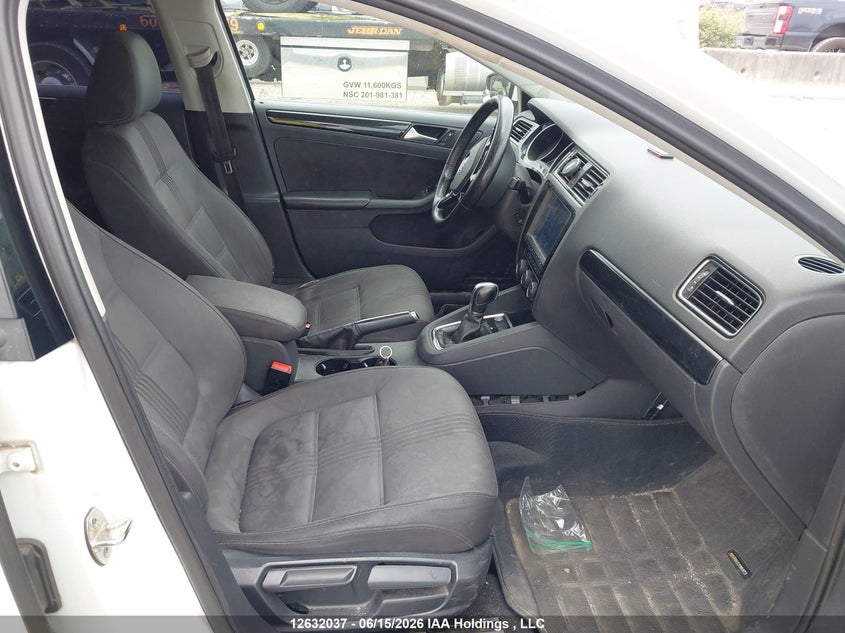 2017 VOLKSWAGEN JETTA SEDAN 1.4L I-4 DI, DOHC, VVT, TURBO, 150HP
