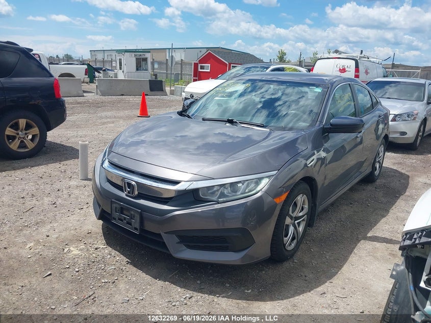 2018 Honda Civic, Right Side, IAAI, VIN 2HGFC2F5XJH006838 — photo 2