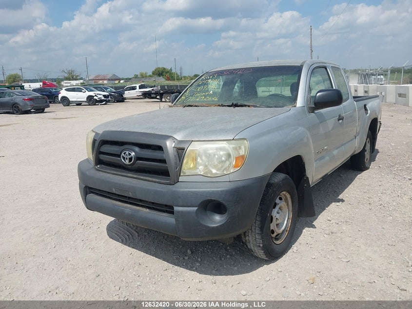 2005 Toyota Tacoma, Right Side, IAAI, VIN 5TETX22N65Z099296 — photo 2