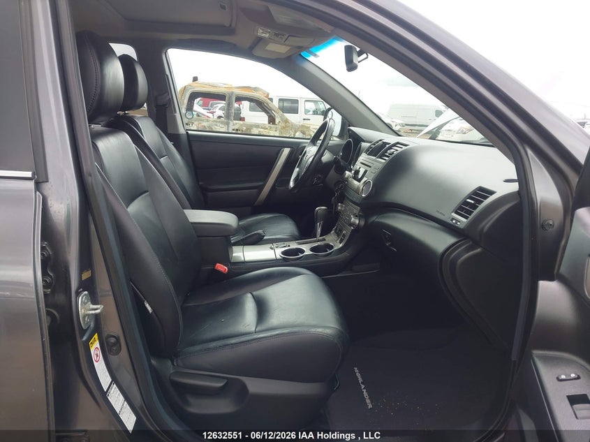 2013 TOYOTA HIGHLANDER SPORT UTILITY VEHICLE 3.5L V-6 DOHC, VVT, 270HP