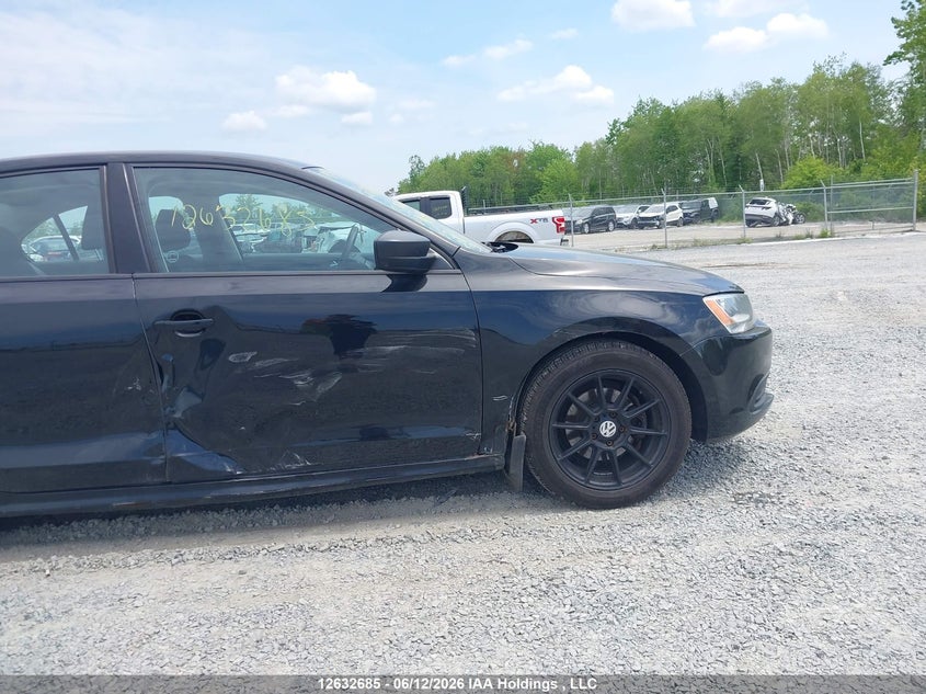2013 Volkswagen Jetta 2.0L Trendline/2.0L Trendline+ VIN: 3VW1K7AJ2DM446990 Lot: 12632685