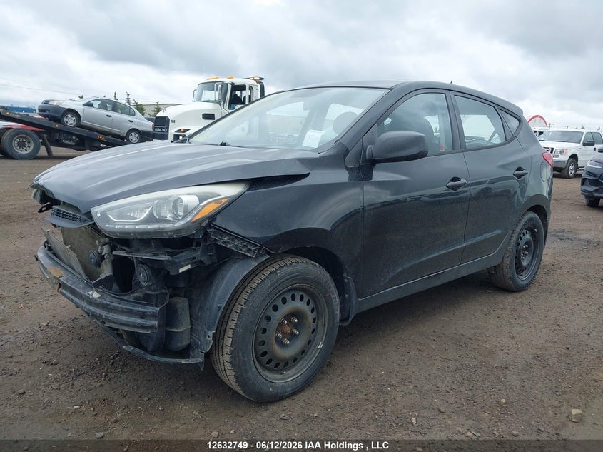 2015 Hyundai Tucson, Front, IAAI, VIN KM8JT3AF1FU033294 — photo 2