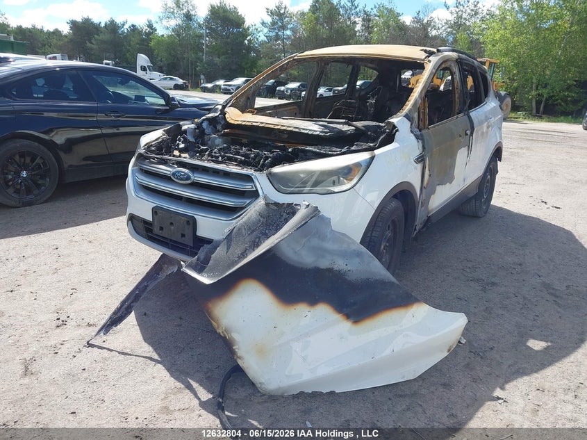Vin: 1fmcu0gdxhub68996, lot: 3033127, ford escape se 20172