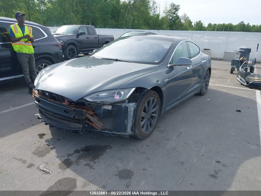 2014 Tesla Model S, Front, IAAI, VIN 5YJSA1H18EFP35620 — photo 2