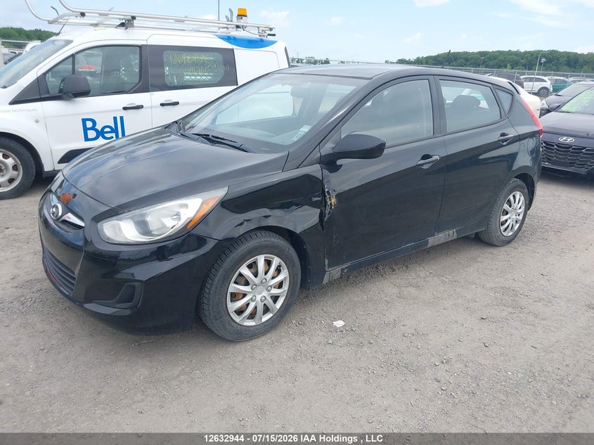 2014 Hyundai Accent, Left Side, IAAI, VIN KMHCT5AE3EU162499 — photo 2