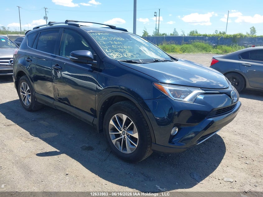 Vin: jtmrjrev4hd072840, lot: 3034382, toyota rav4 2017 img_1