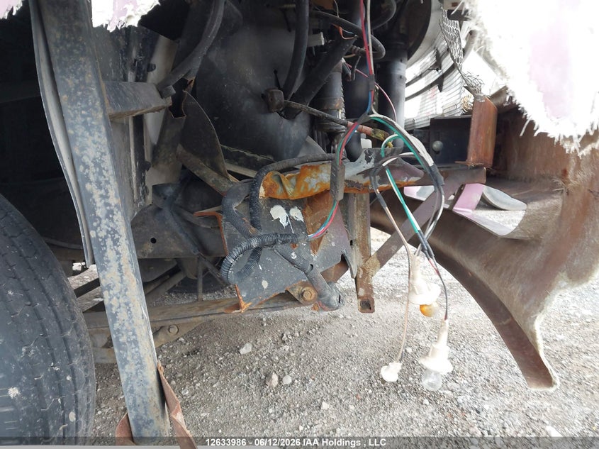 1999 Ford F550 Super Duty Stripped Chass VIN: 3FCNF53S1XJA30728 Lot: 12633986