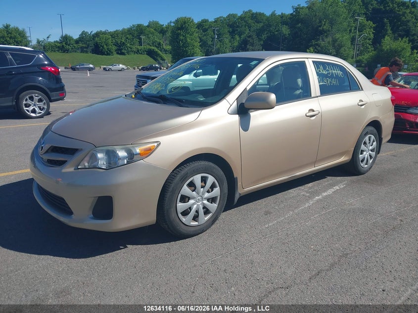 2013 Toyota Corolla, Удар сзади, IAAI, VIN 2T1BU4EE0DC975411 — фото 2