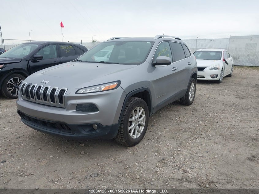 2016 Jeep Cherokee Latitude, Front, IAAI, VIN 1C4PJMCS1GW130327 — photo 2