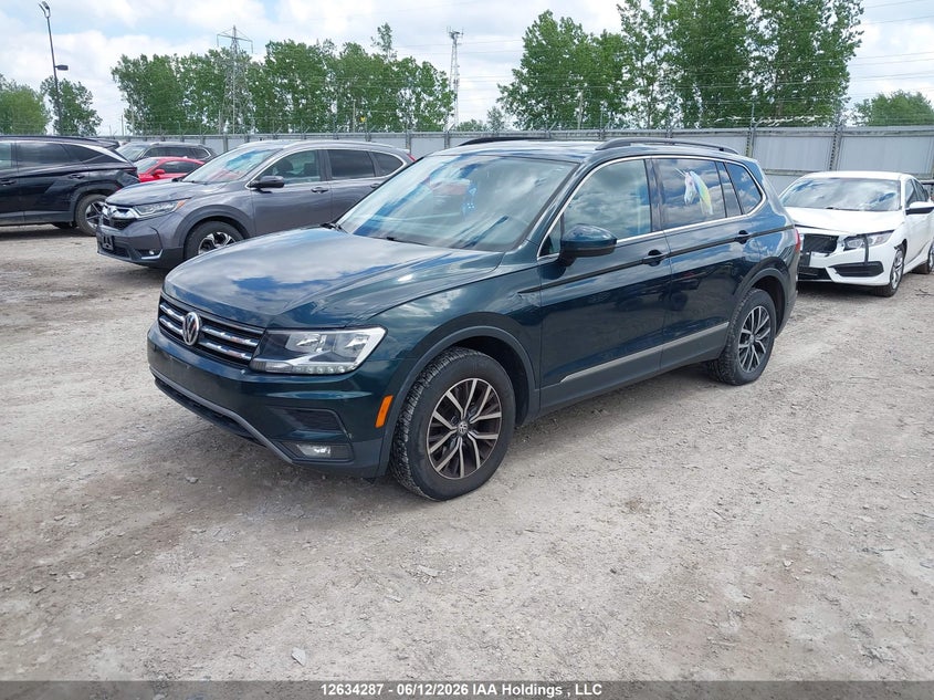 2019 Volkswagen Tiguan Se/Sel/Sel R-Line Jet-Black/Sel R-Line, Repossession, IAAI, VIN 3VV2B7AX9KM056298 — photo 2
