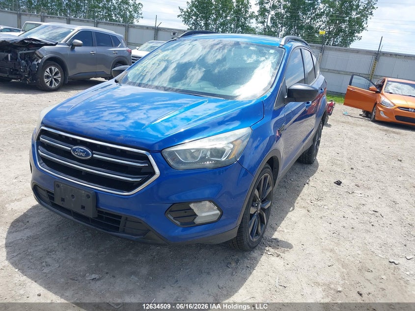 2017 Ford Escape, Right Side, IAAI, VIN 1FMCU0GD8HUA06879 — photo 2