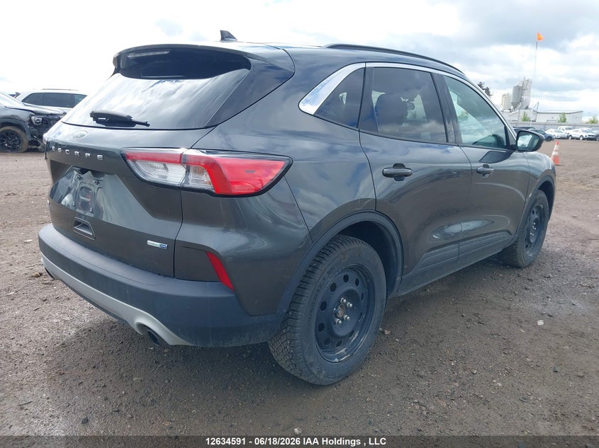 Vin: 1fmcu9g68lua17539, lot: 3035041, ford escape se 20204