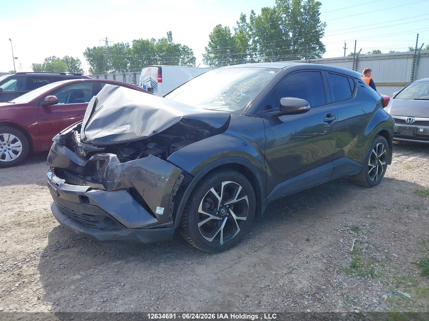 Vin: nmtkhmbx4jr002785, lot: 3035155, toyota c-hr xle 20182